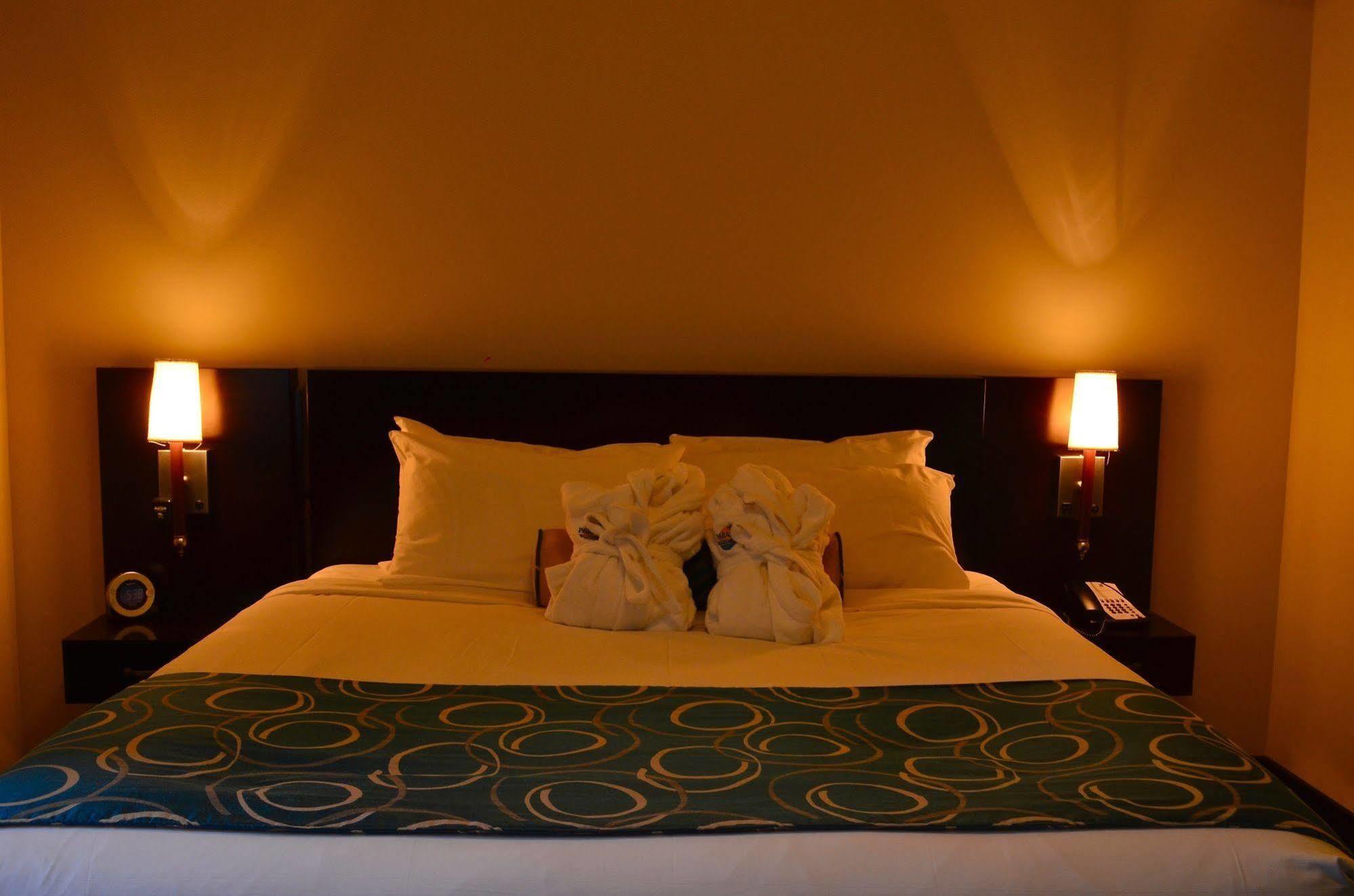 Paradise Resort Club And Spa Canmore Buitenkant foto